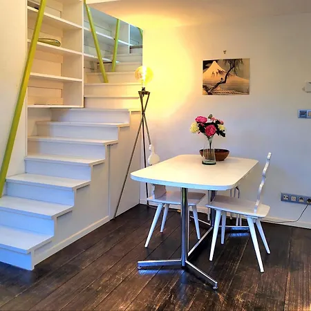 Apartment Cosy Flat, Location *