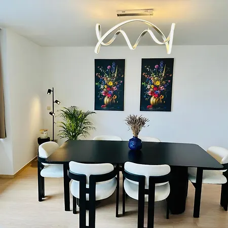 Apartment Grand Place View - 2bd - Exclusive
