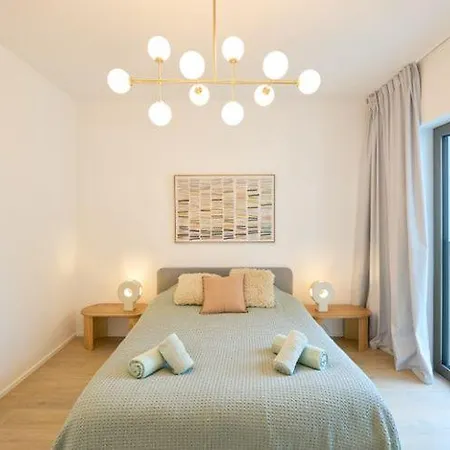 Emerald Coast Manor Homestay *