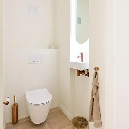 Bed & Breakfast Luxe Escape *