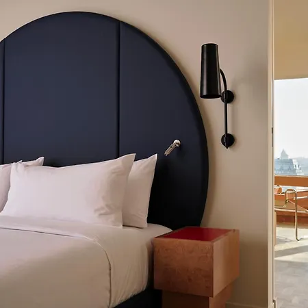 The Standard, Brussels