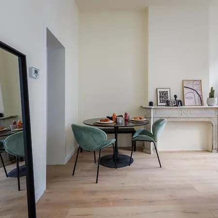 Eu - Area Apartment