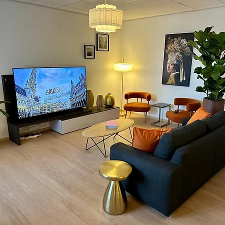 Grand Place - Prime Location 2 Bedroom Appartement *