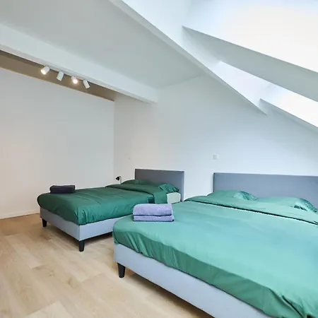 Louise Gallery Apartment *