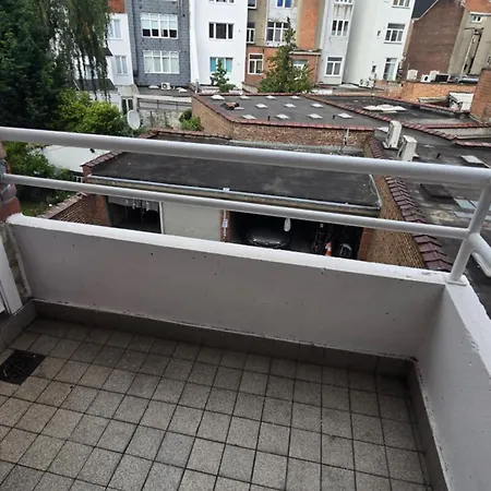 Proche Du Centre Apartment *
