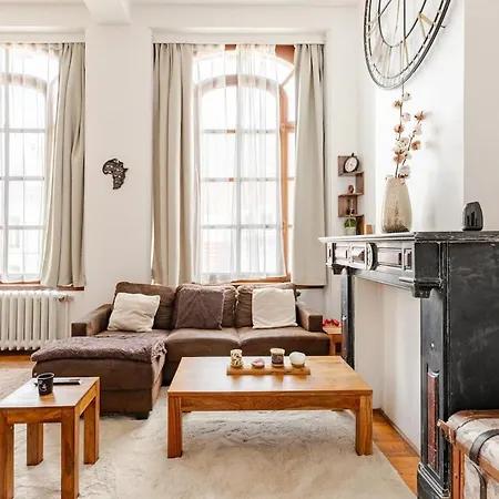 Luxury At Grand Place & Manneken Pis * Brussels