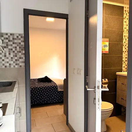 Apartment Calme Avec Jardin & Terrasse Metro Direct Centre De Brussels