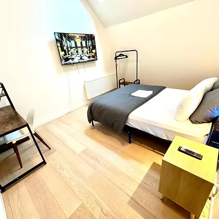 Homestay Ulb & Cambre Cosy Duplex Brussels