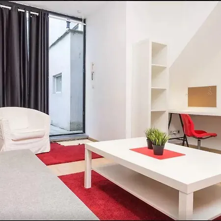 Apartment Central Red