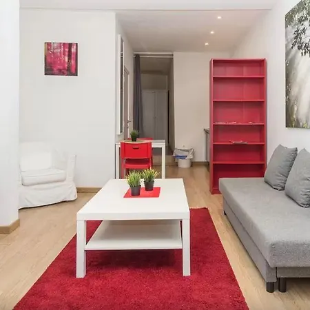 Central Red Apartment *