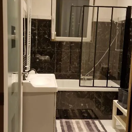 Homestay Mouzon'S House Brussels