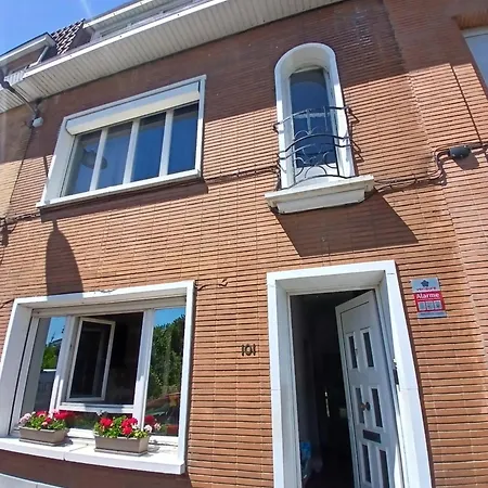 Mouzon'S House Homestay