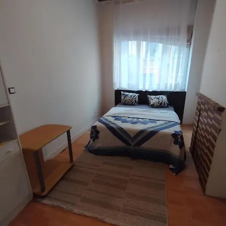 In Brussels, Saint-josse 1210 Homestay *