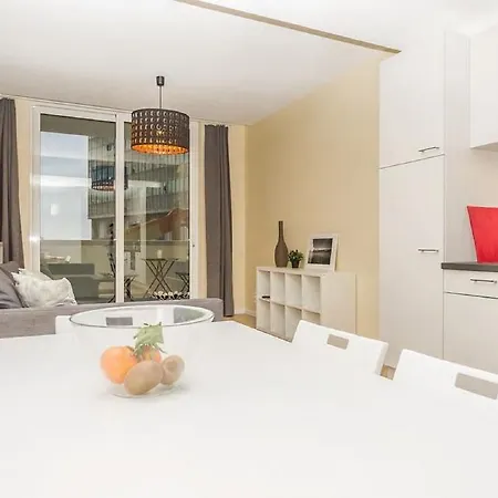 Apartment Grand Place Eu