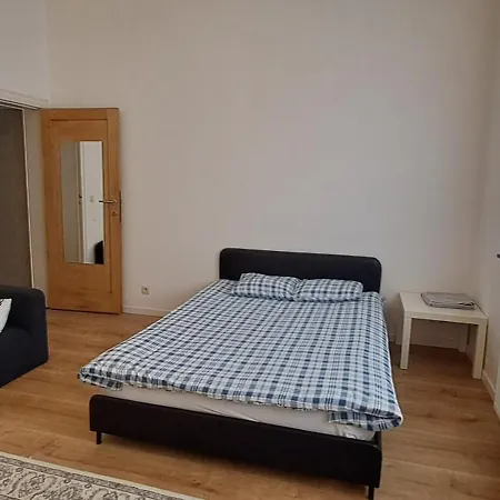 Opale Europe Homestay *