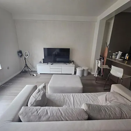 Cosy George Laurand Apartment *