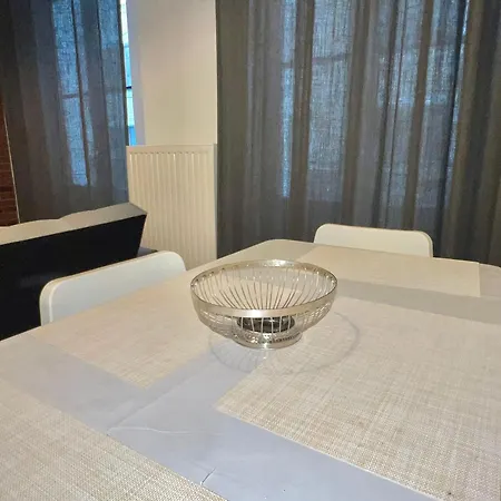 Le Center Apartment *