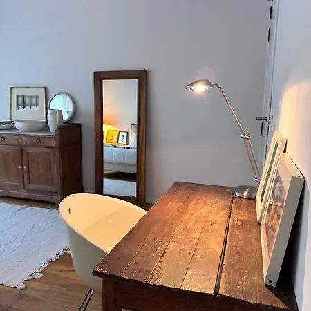 Gezellig Nestje In Lichtrijk Met Wilde Tuin Homestay Brussels