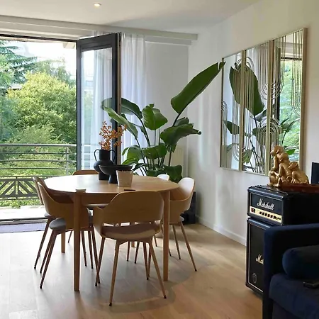 Stylish Flat,90m2, In A Great Location Apartment