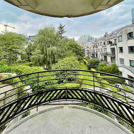 Apartment Stylish Flat,90m2, In A Great Location *
