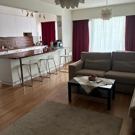 App 2 Apartment