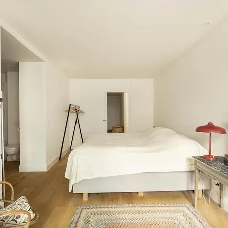 Homestay Cozy With Garden Brussels