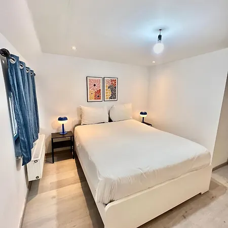 Apartment Center