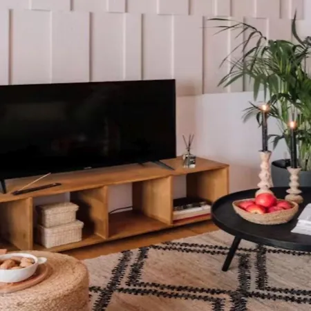 Adolphe Apartment