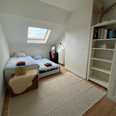Apartment Cosy Flat In Eu Area