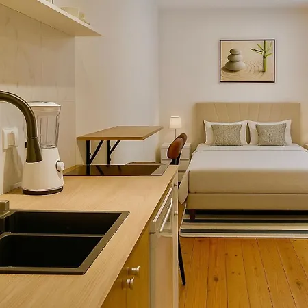 Cozy And Centrally Located Apartment *