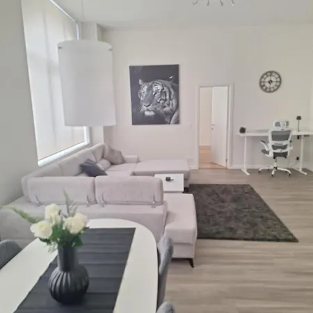 Louise Luxe In Appartement *