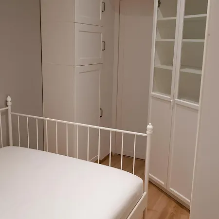 2 Emplacement Ideal Apartment *