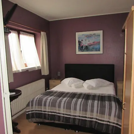 Tivoli Hotel 3*