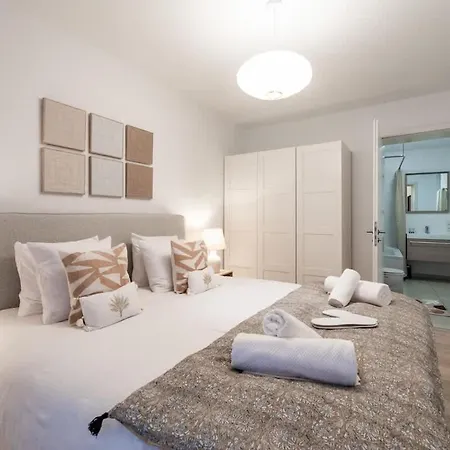 Contemporary Comfort In The Heart Of The Brussels