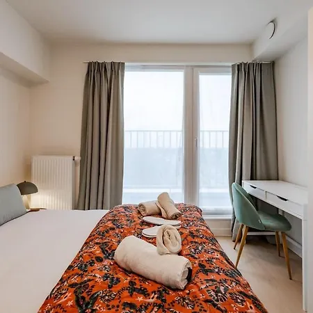 3br Nato & Eu - Freeluggage Apartment *