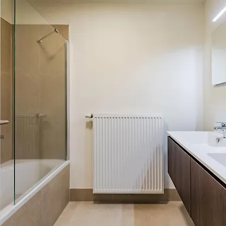Apartment 2br Near Nato & Eu