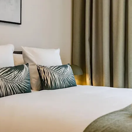 Apartment 2br Near Nato & Eu