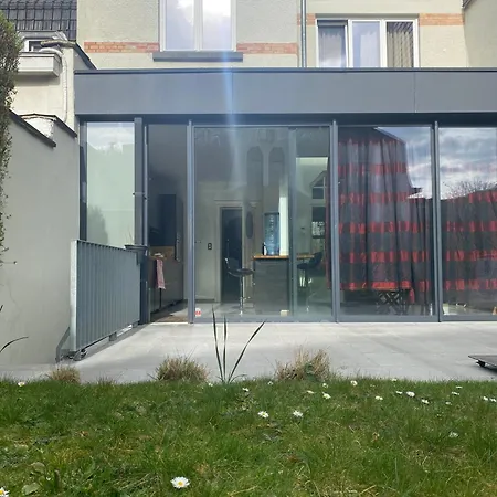 Confort Lit Simple, Salle De Bain Prive Proche Du Metro Veeweyde, Homestay Brussels