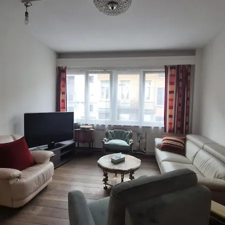 Large 1st Floor Apartment, Schaerbeek, * Brussels