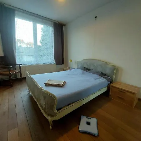 Apartment Large 1st Floor Apartment, Schaerbeek,