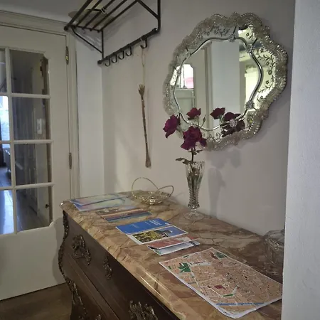 Apartment Large 1st Floor Apartment, Schaerbeek,