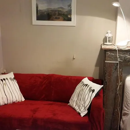 And Convenient Near Supermarkets And Public Transports Apartment
