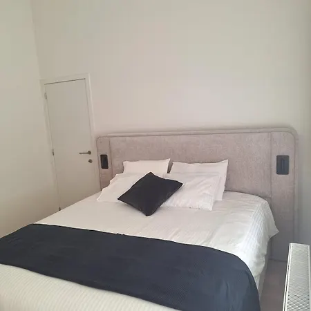 Louise Luxe In * Brussel