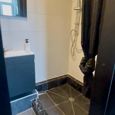 Apartment Lang Leven *