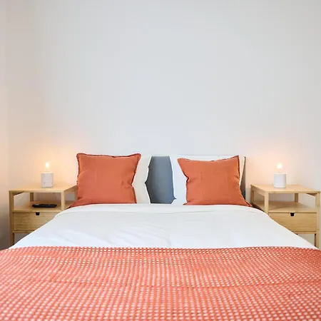 Berthelot 5 Apartment
