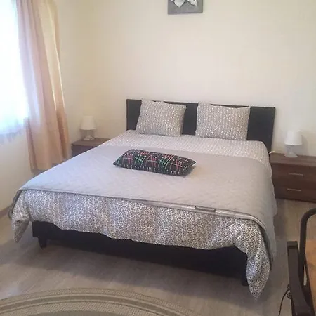 Bed & Breakfast La Maison Du Soleil Brussels