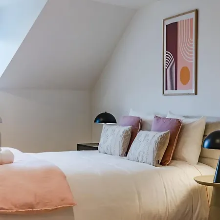 Luxury Penthouse With Panoramic Views 3br Apartment