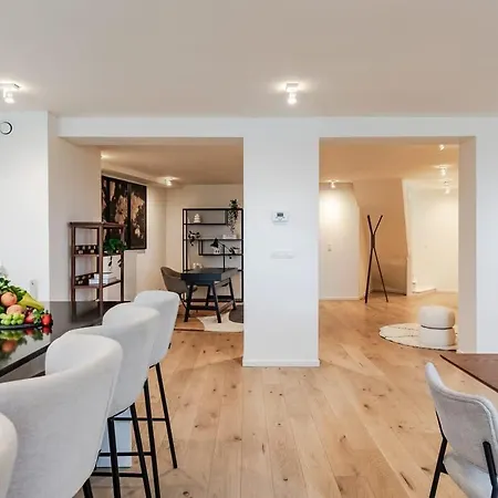 Luxury Penthouse With Panoramic Views 3br Apartment *