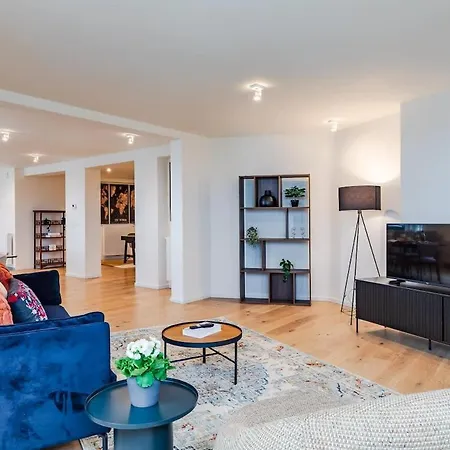 Luxury Penthouse With Panoramic Views 3br Brussels