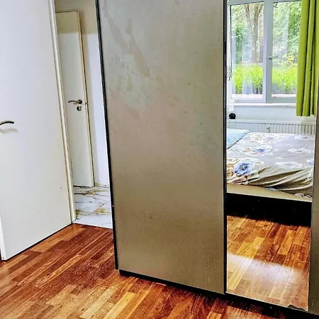 Privee A Uccle Commun Partagee Avec Le Proprietaire Appartement
